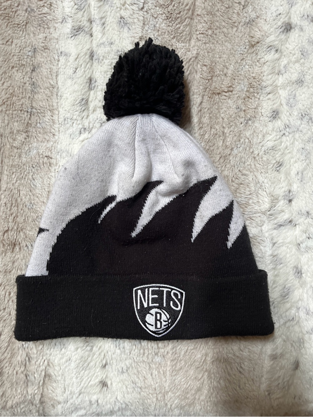 Mitchell & Ness Black and Gray Brooklyn Nets Pom Cuffed Beanie